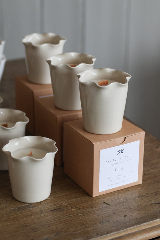 Soy Candle Pot - Ruffle design - Fig Fragrance